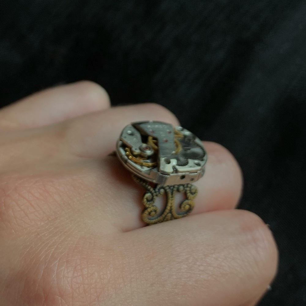 Ring - Picture 3 of 3